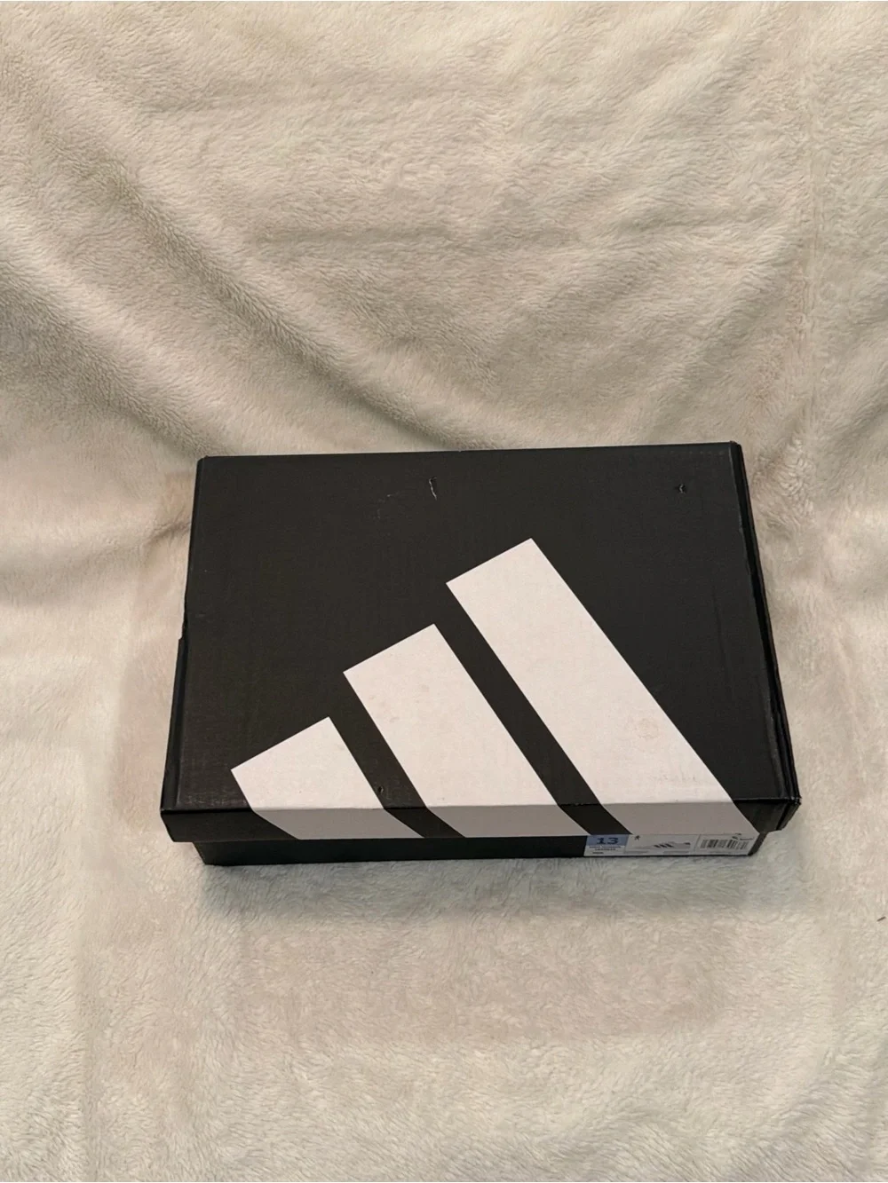 NWT Men's White Sneakers with Green Stripes Classic Low-Top Casual Shoe
